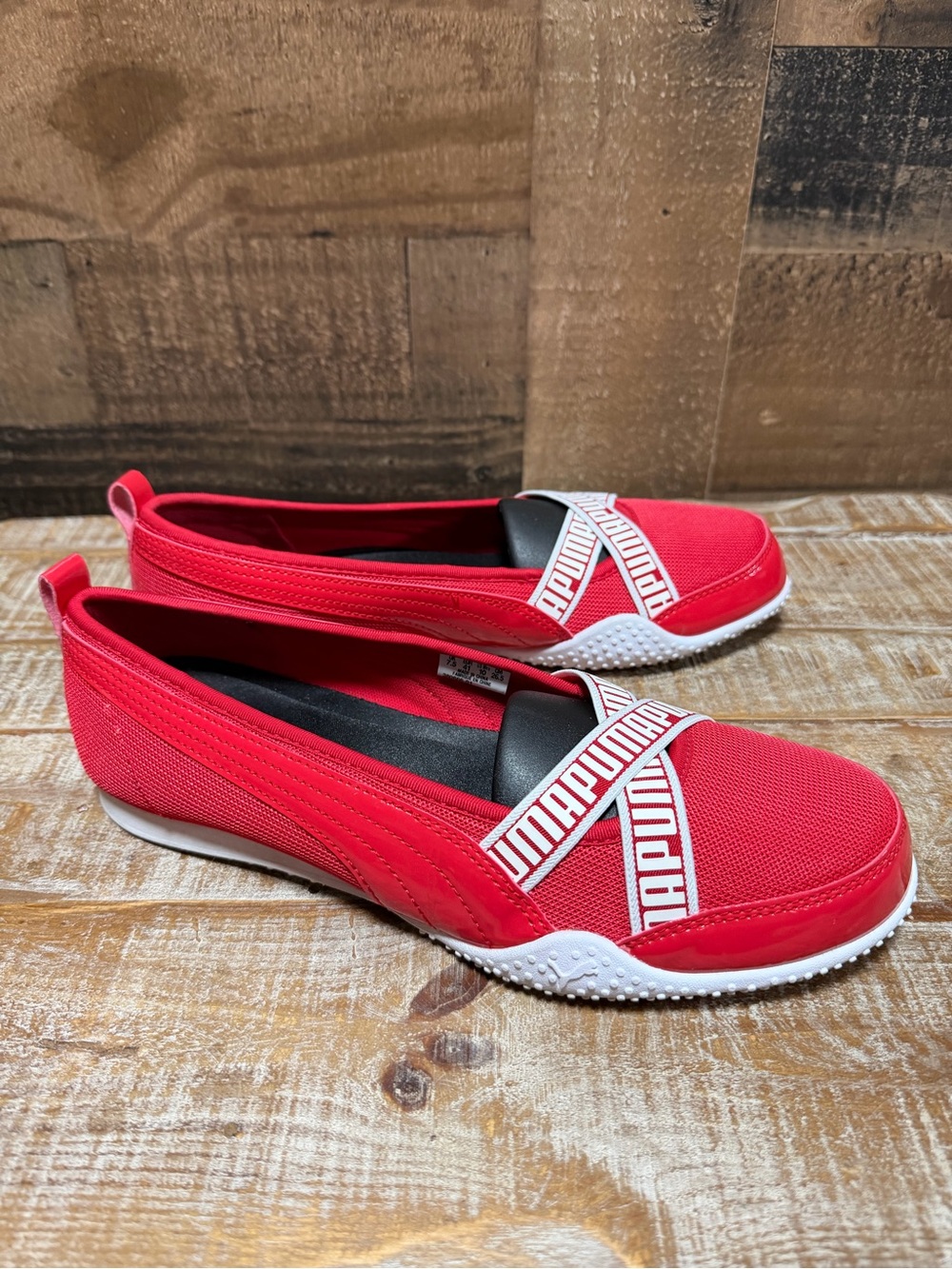 Puma Women’s Size 10 Red White Slip On Ballet Flats Shoes 380666-01
